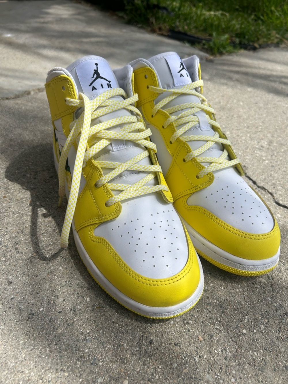 Jordan Kids' Mid-Top Sneakers in Yellow and White